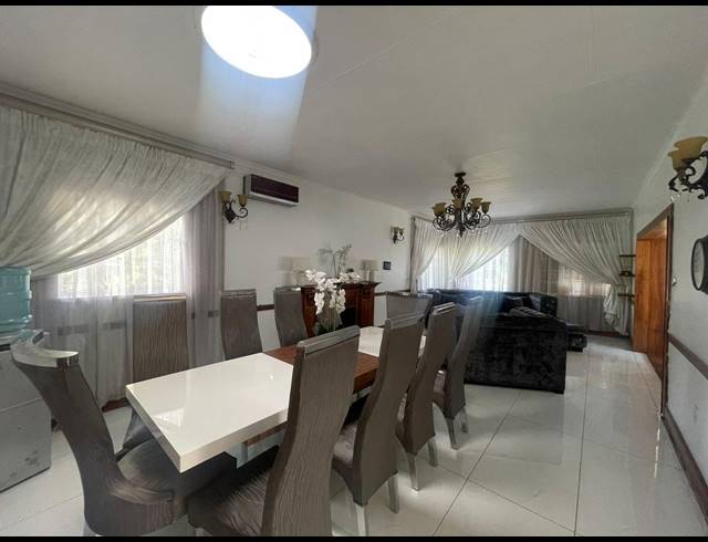 4 BEDROOM HOUSE FOR SALE IN EVANDER